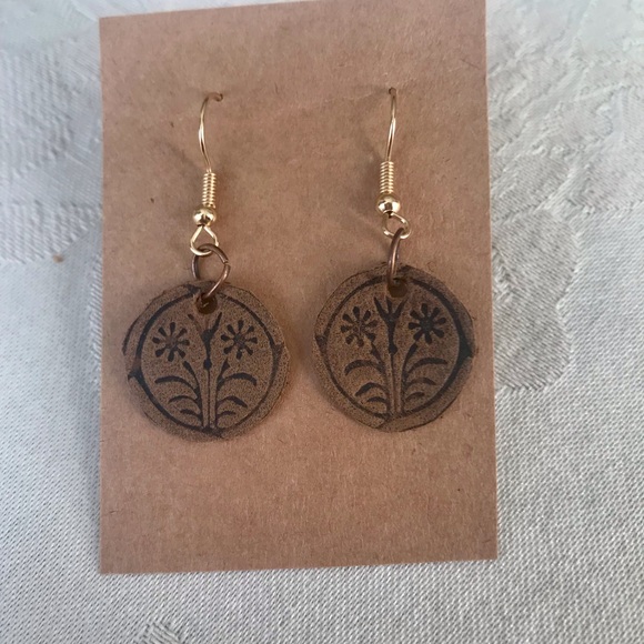 Earrings - Picture 4 of 5